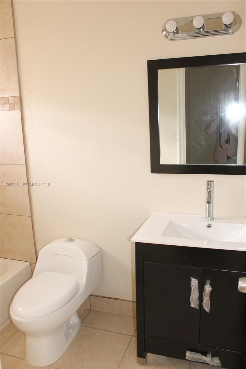 A12057151 Property Photo 10