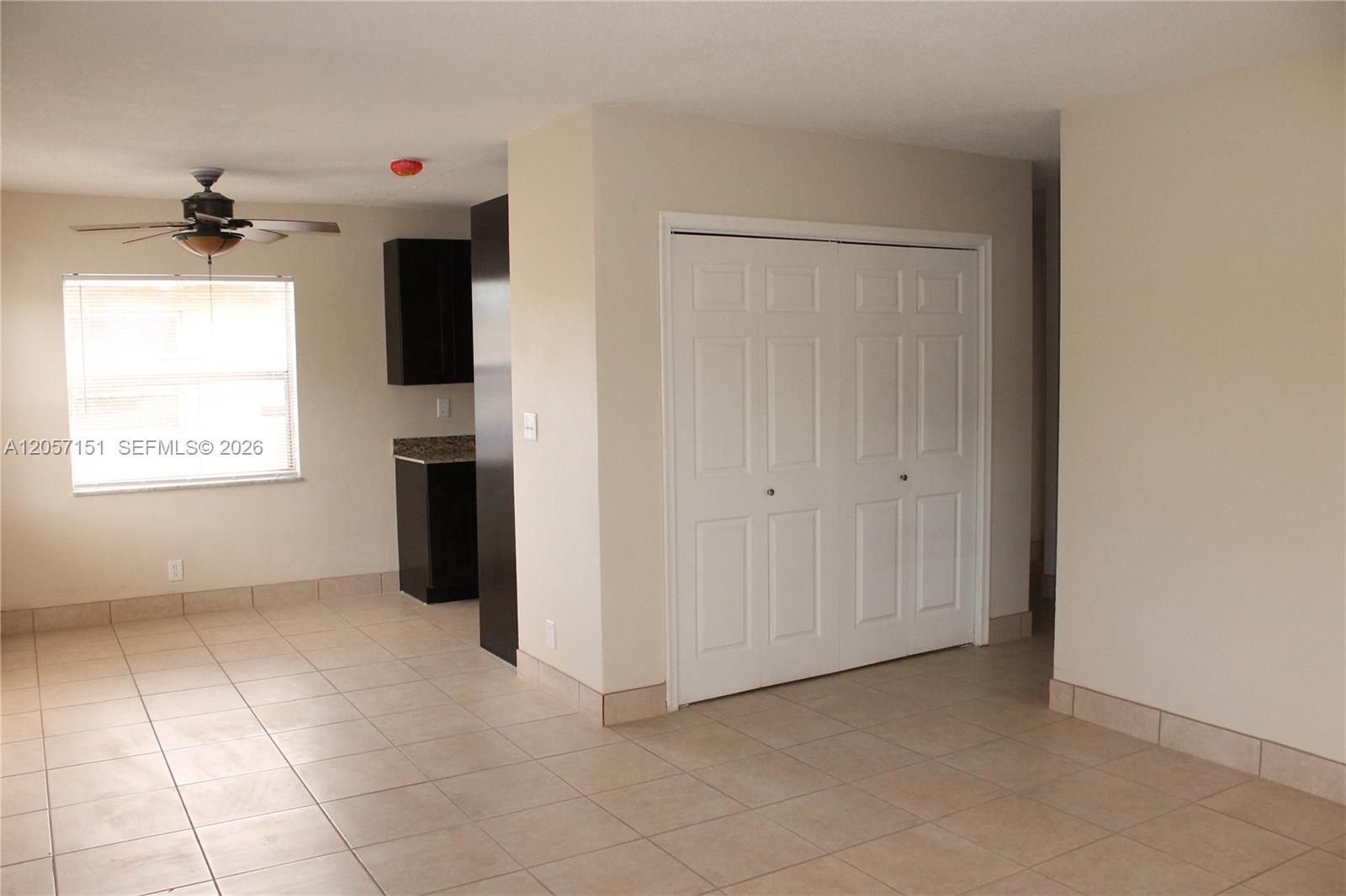 A12057151 Property Photo 11