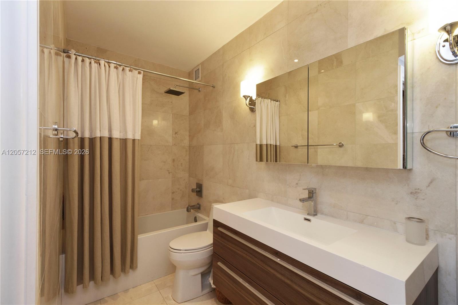 2451 Brickell Avenue 7p Property Photo 9