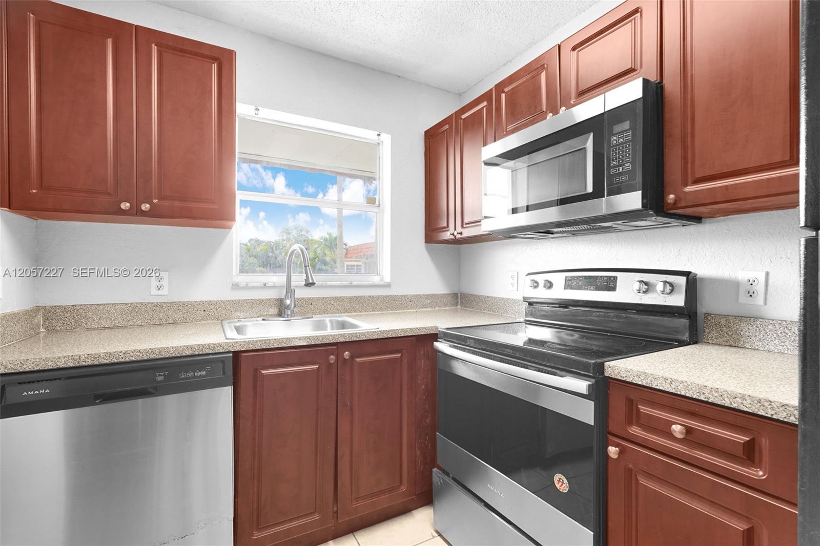400 Nw 65 Property Photo 4