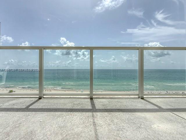 5701 Collins Avenue 1508 Property Photo 1