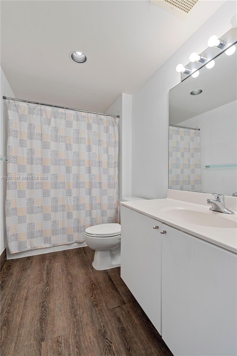 17375 Collins Avenue 1108 Property Photo 7