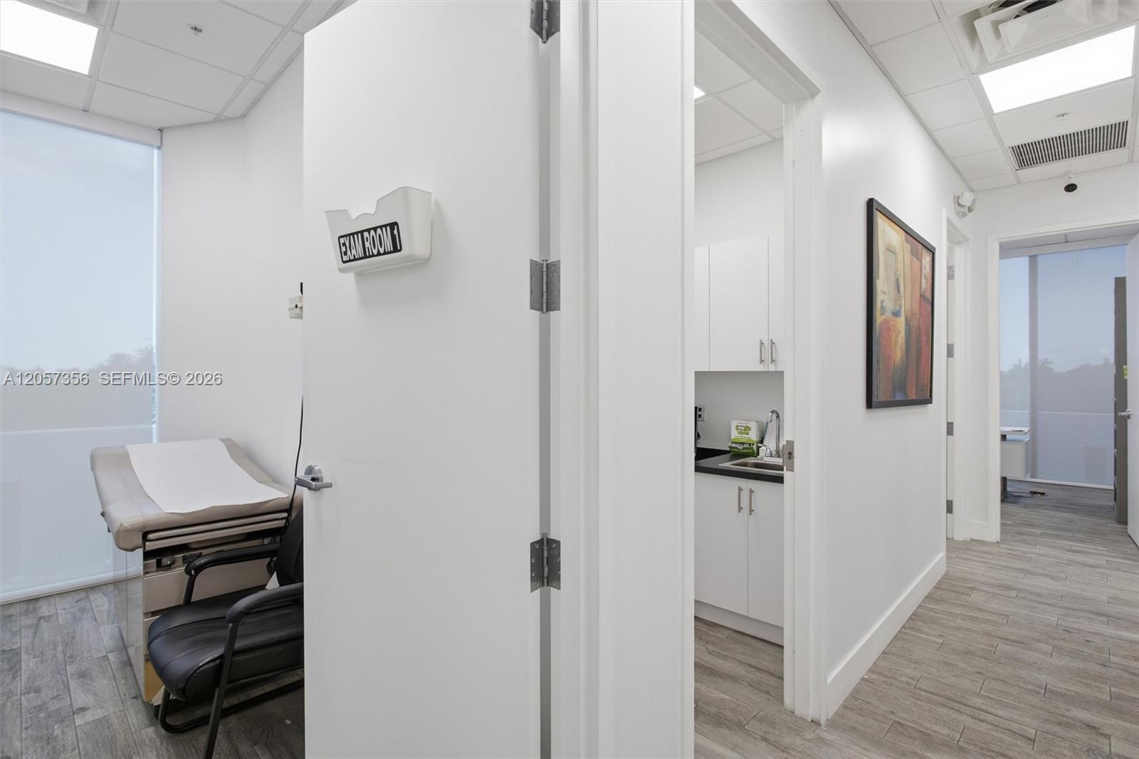 A12057356 Property Photo 12