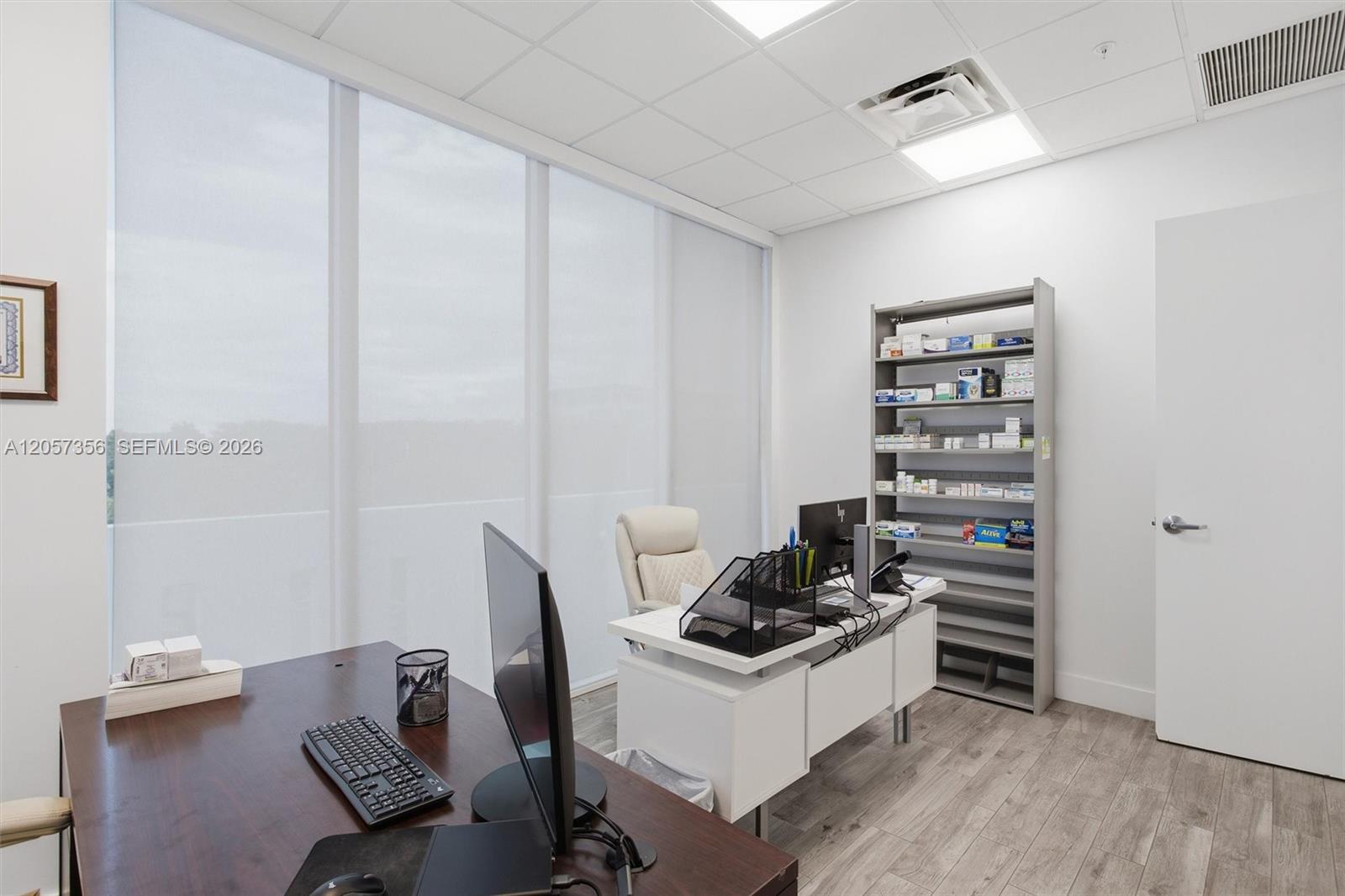 A12057356 Property Photo 22