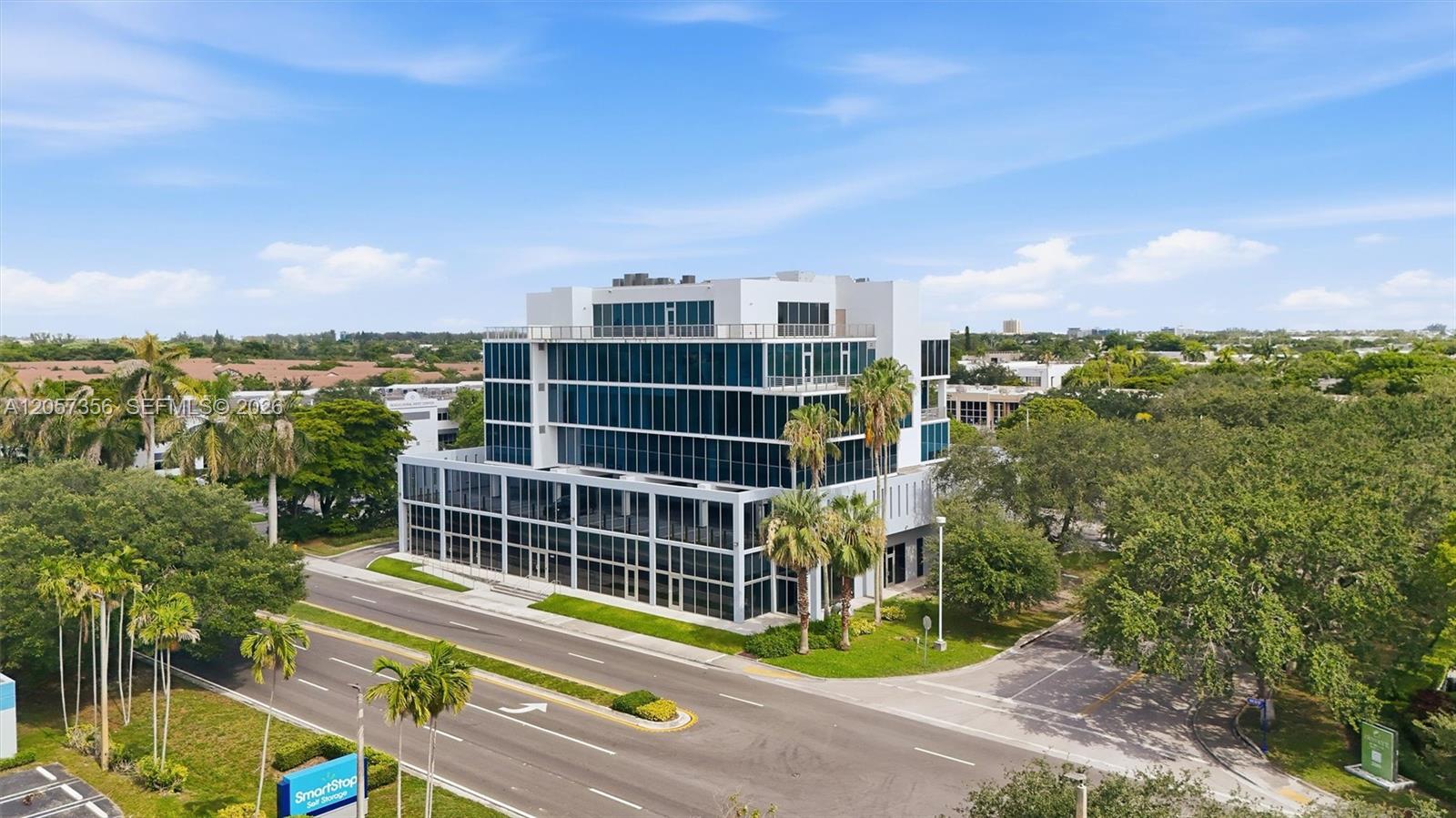 A12057356 Property Photo 32