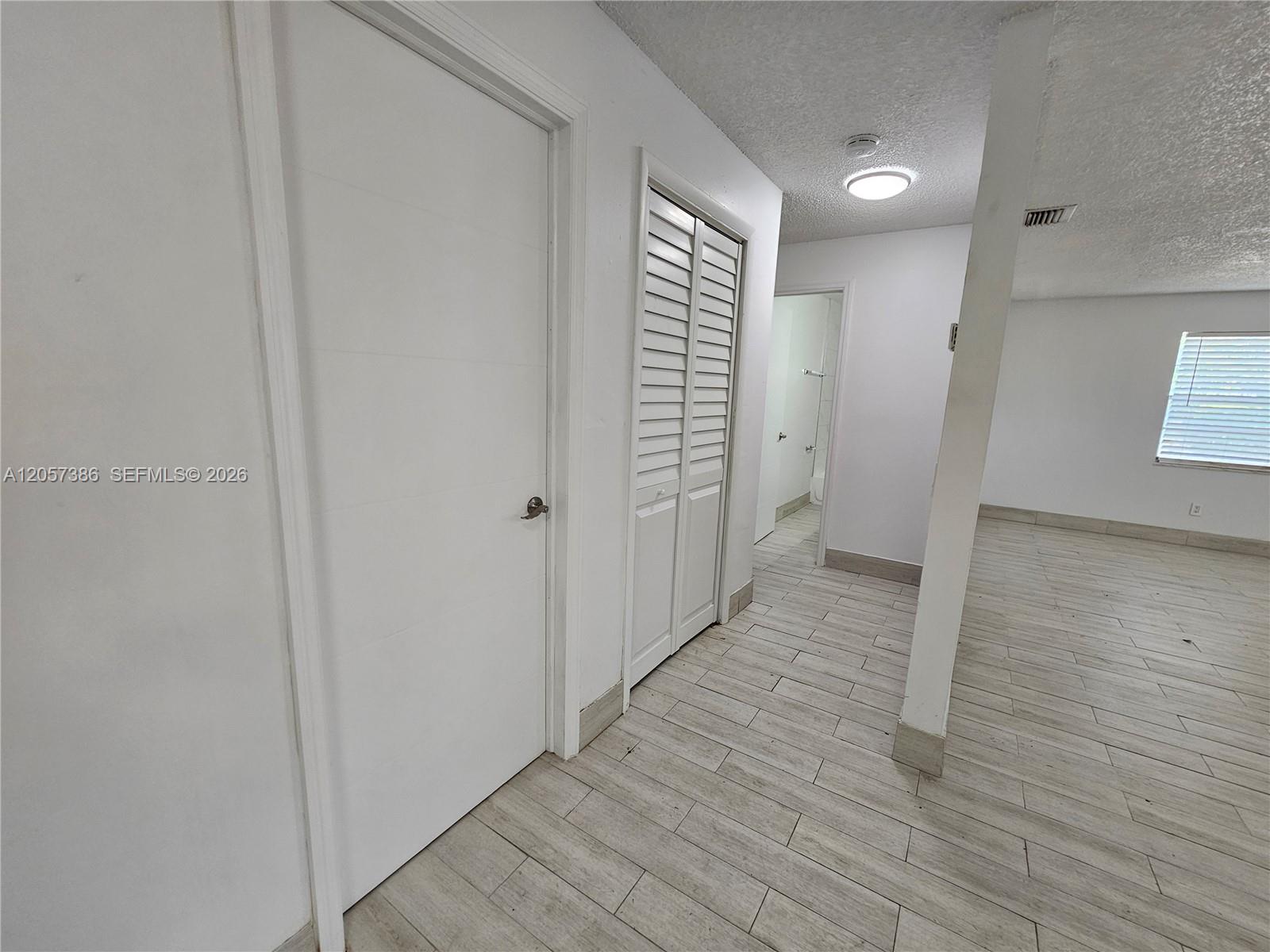 4621 Sw 33rd Avenue 1 Property Photo 5