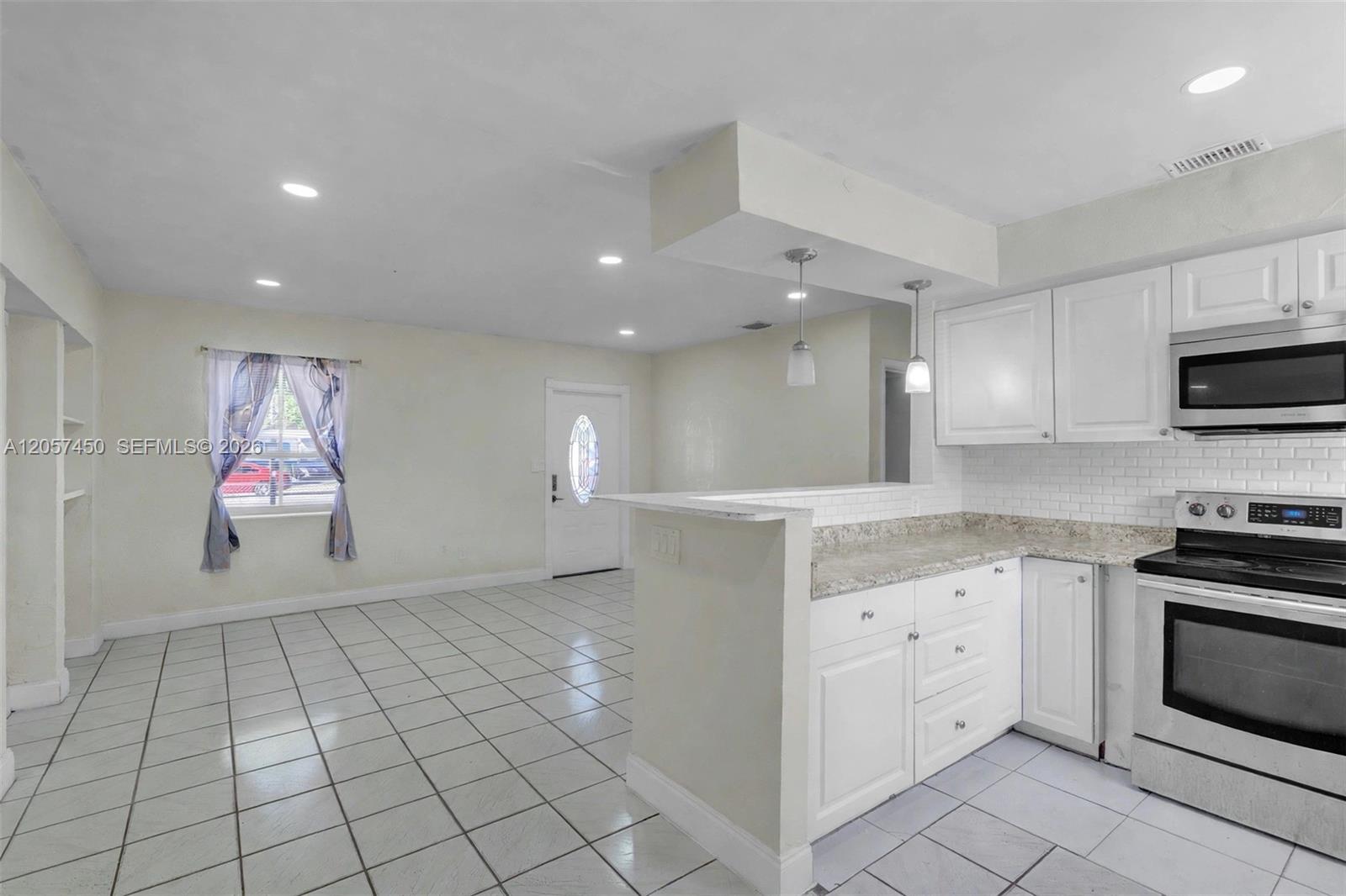 1207 Chateau Park Drive Property Photo 4