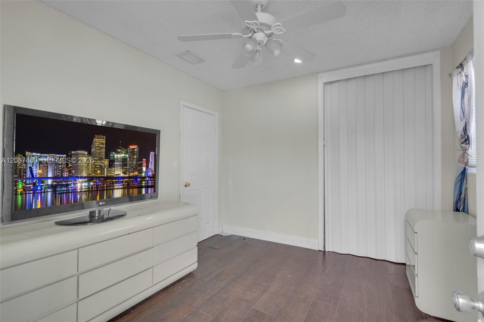 1207 Chateau Park Drive Property Photo 12