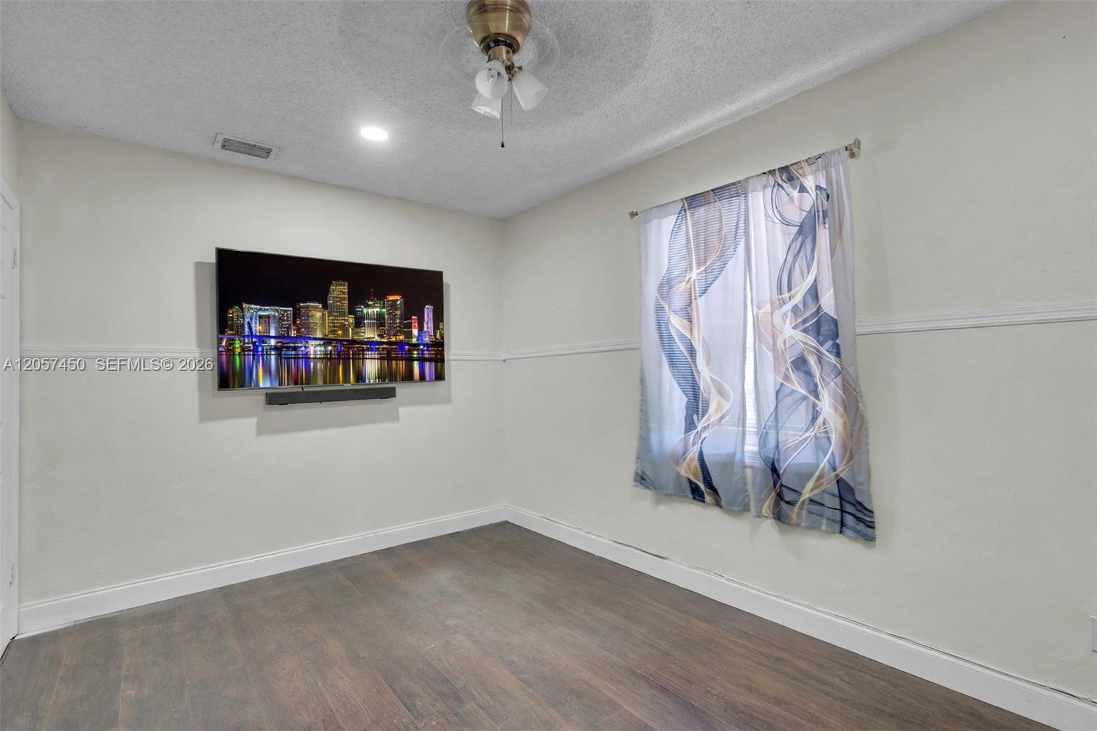 1207 Chateau Park Drive Property Photo 13