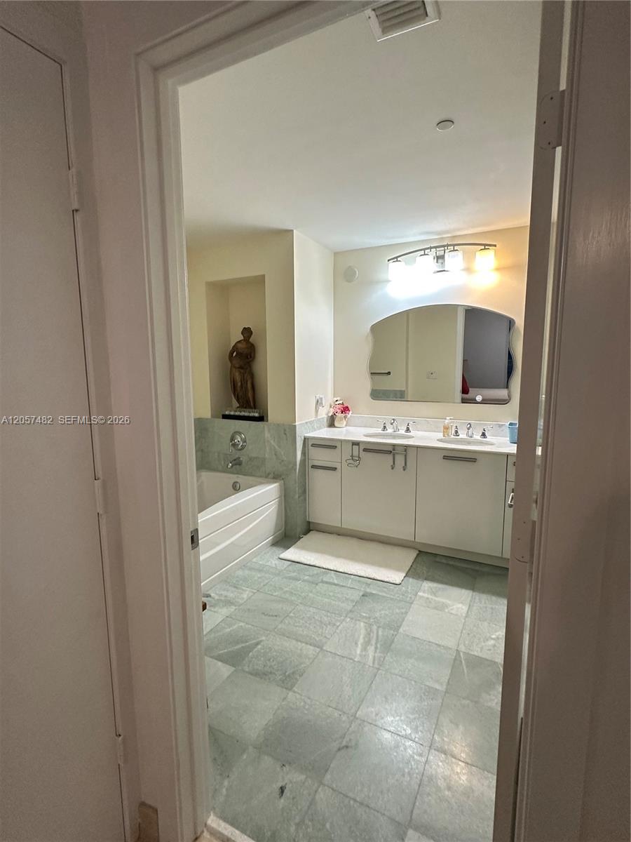 1060 E Brickell Avenue 3001 Property Photo 21