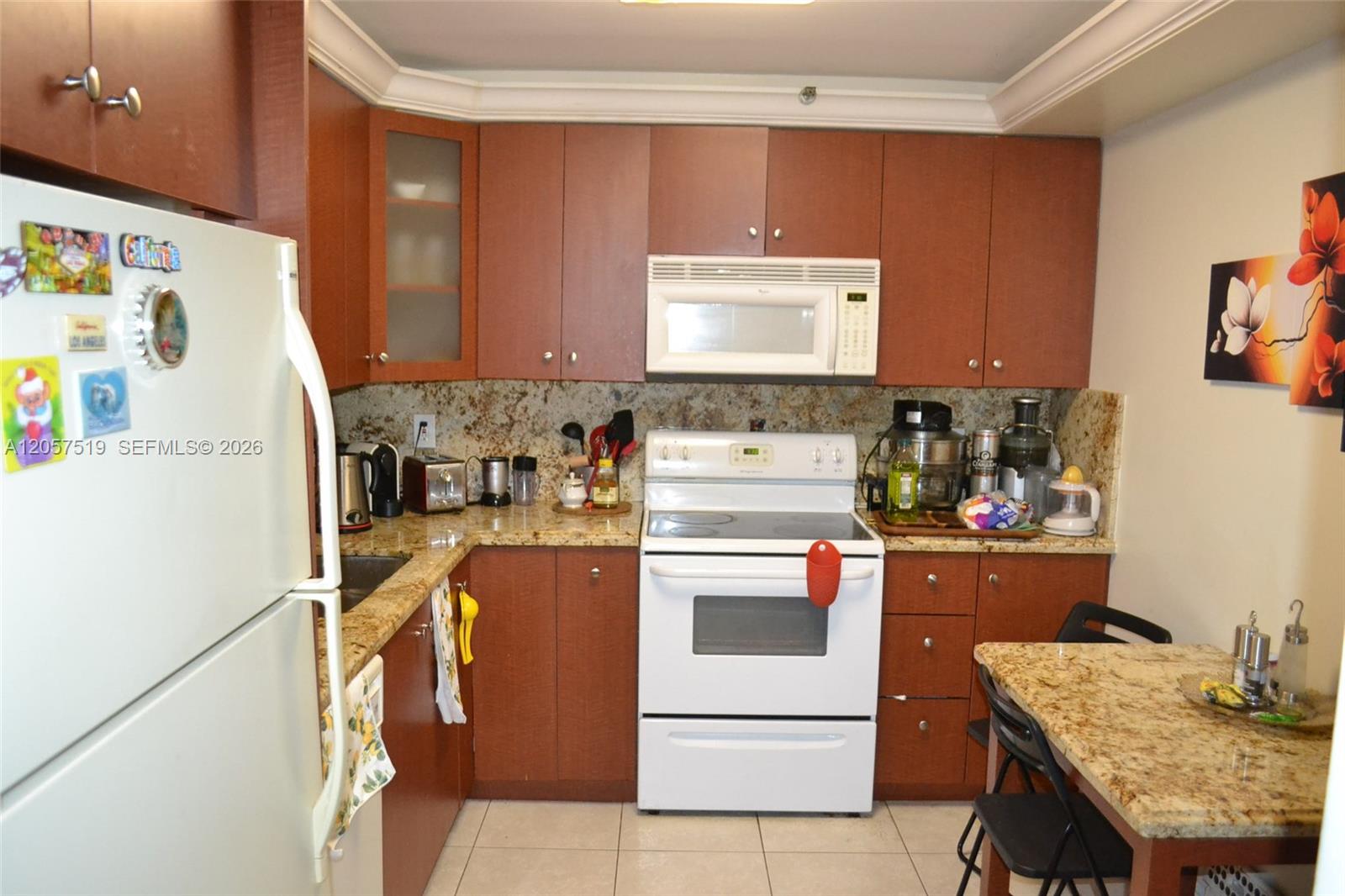 A12057519 Property Photo 2