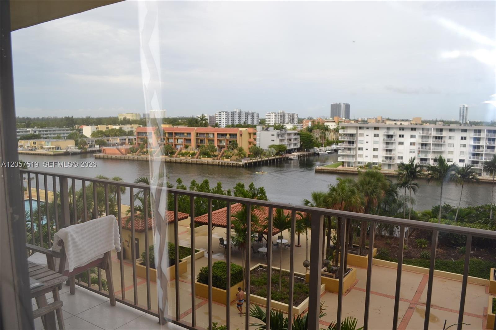 A12057519 Property Photo 3