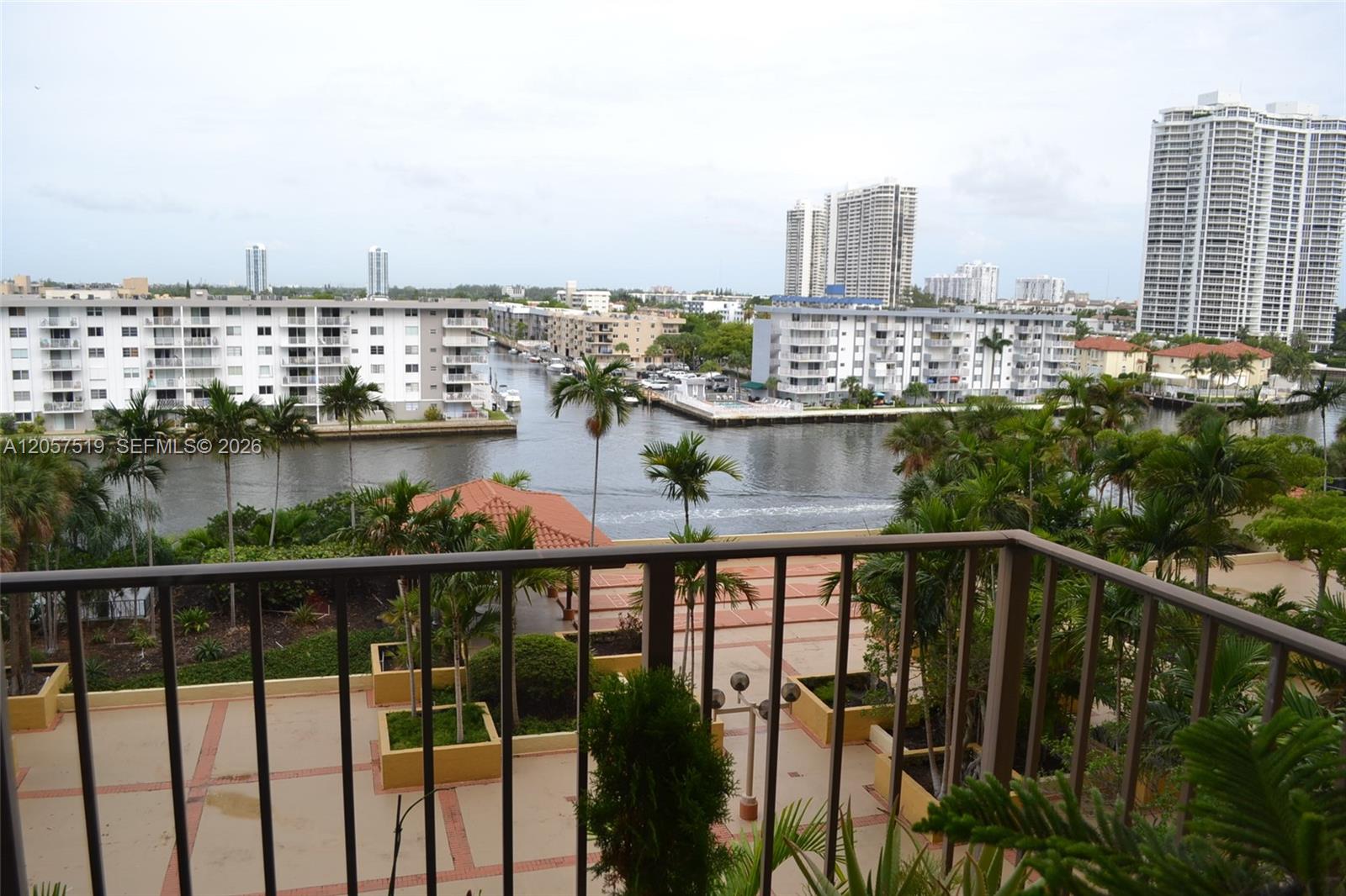 A12057519 Property Photo 4