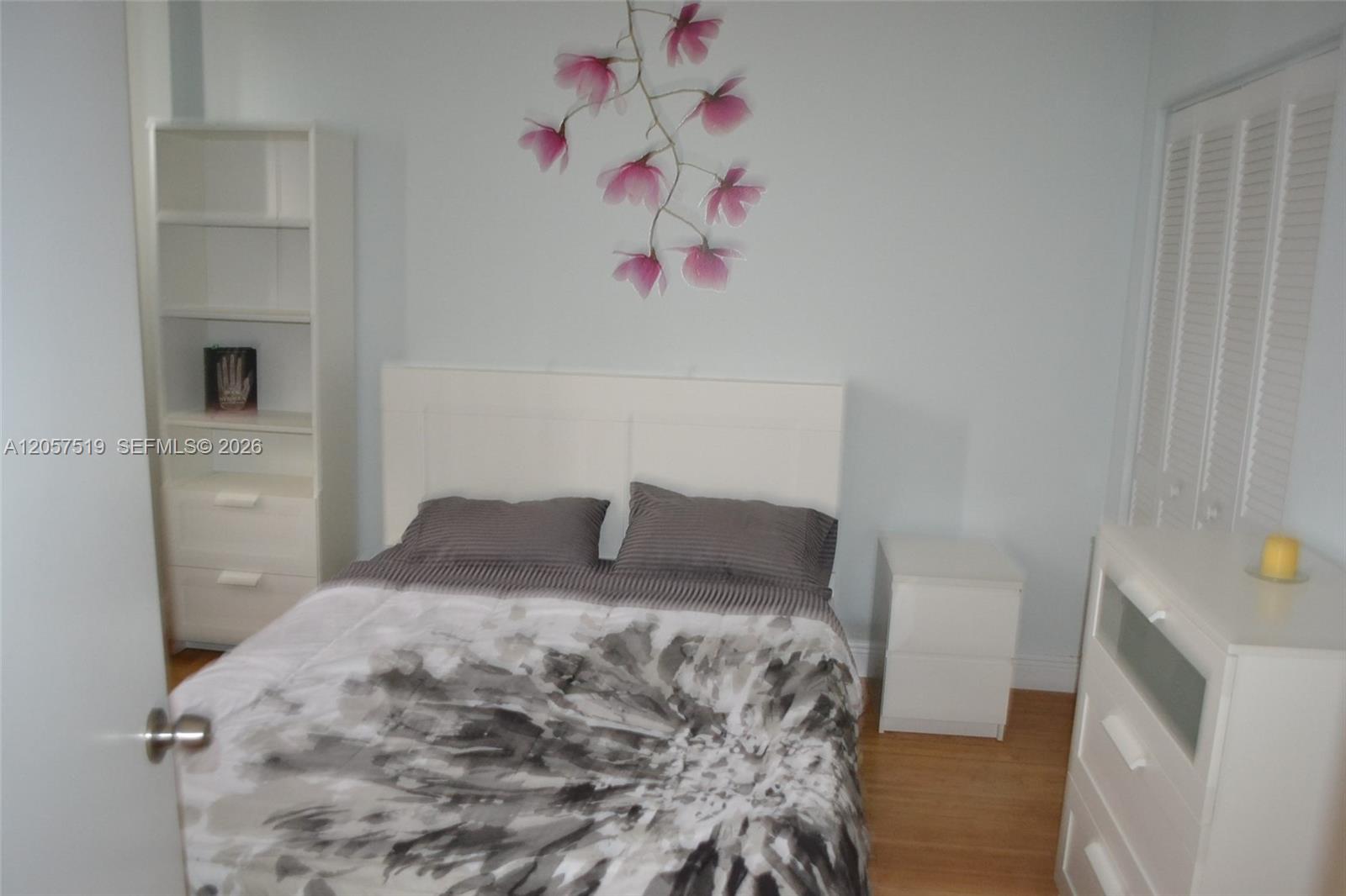 A12057519 Property Photo 5