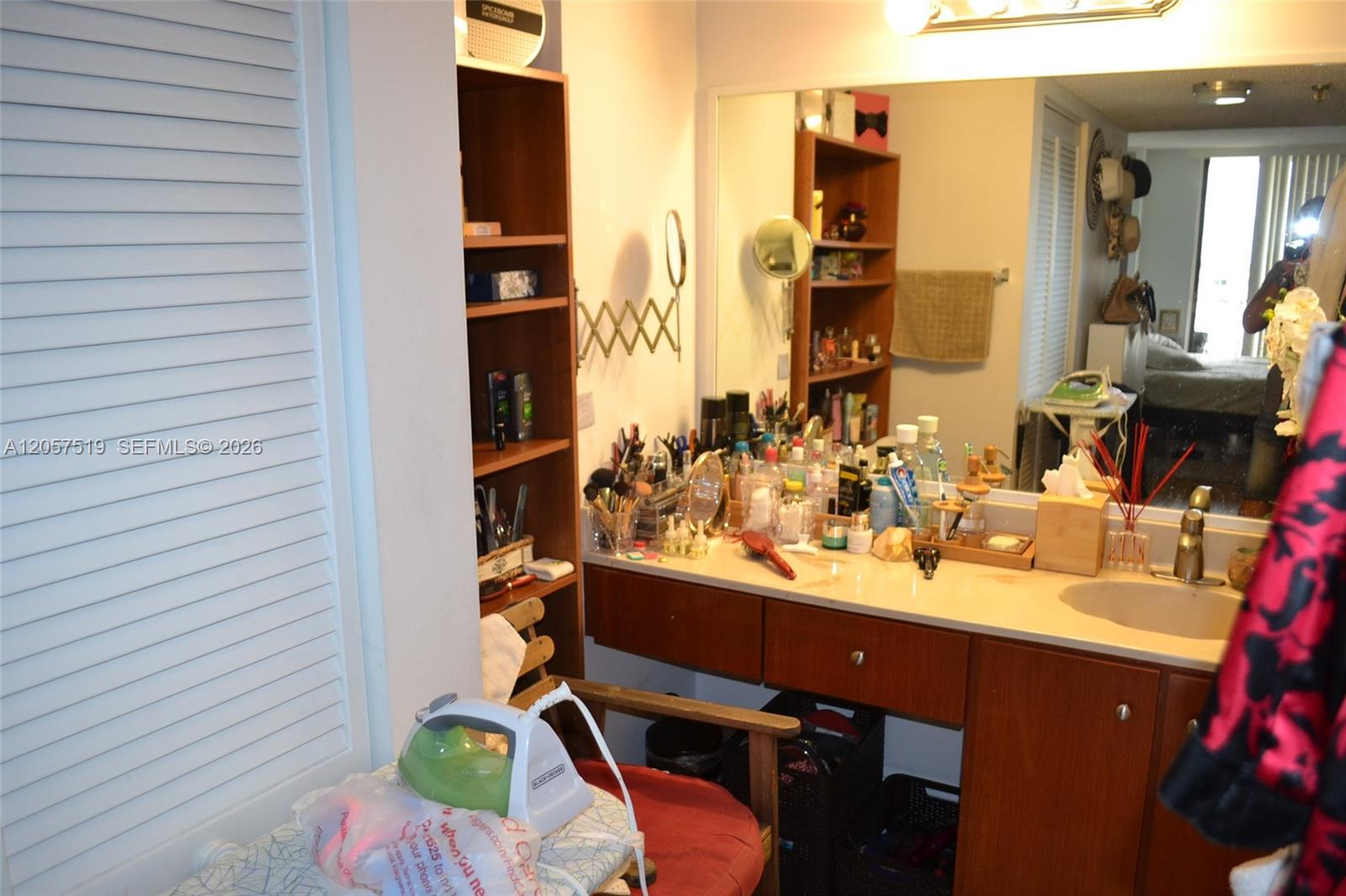 A12057519 Property Photo 16