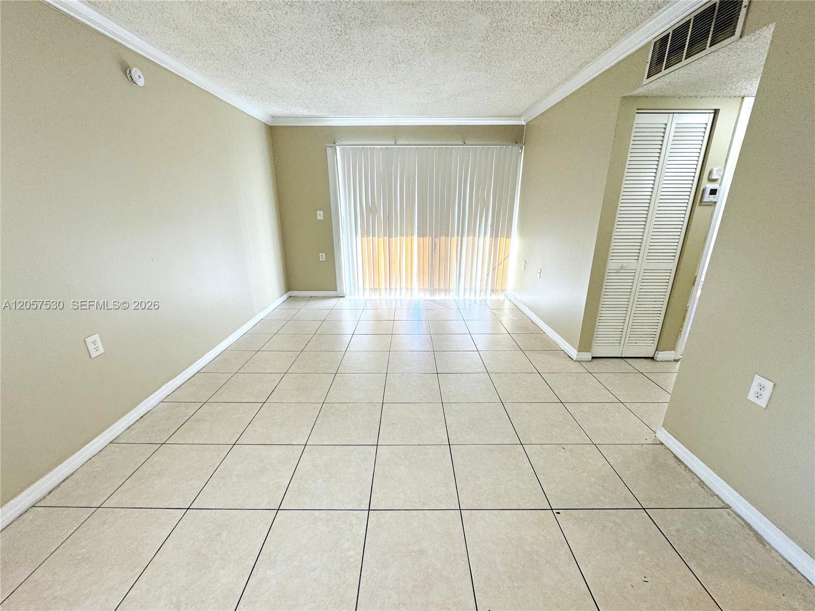 1141 Lake Victoria Drive E Property Photo 2