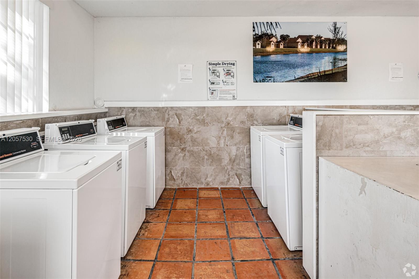 1141 Lake Victoria Drive E Property Photo 18