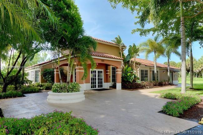 1141 Lake Victoria Drive E Property Photo 24