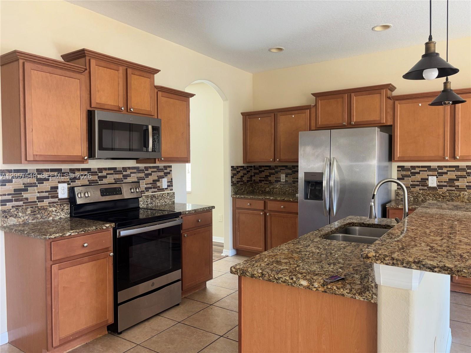 2579 Carrickton Circle Property Photo 2