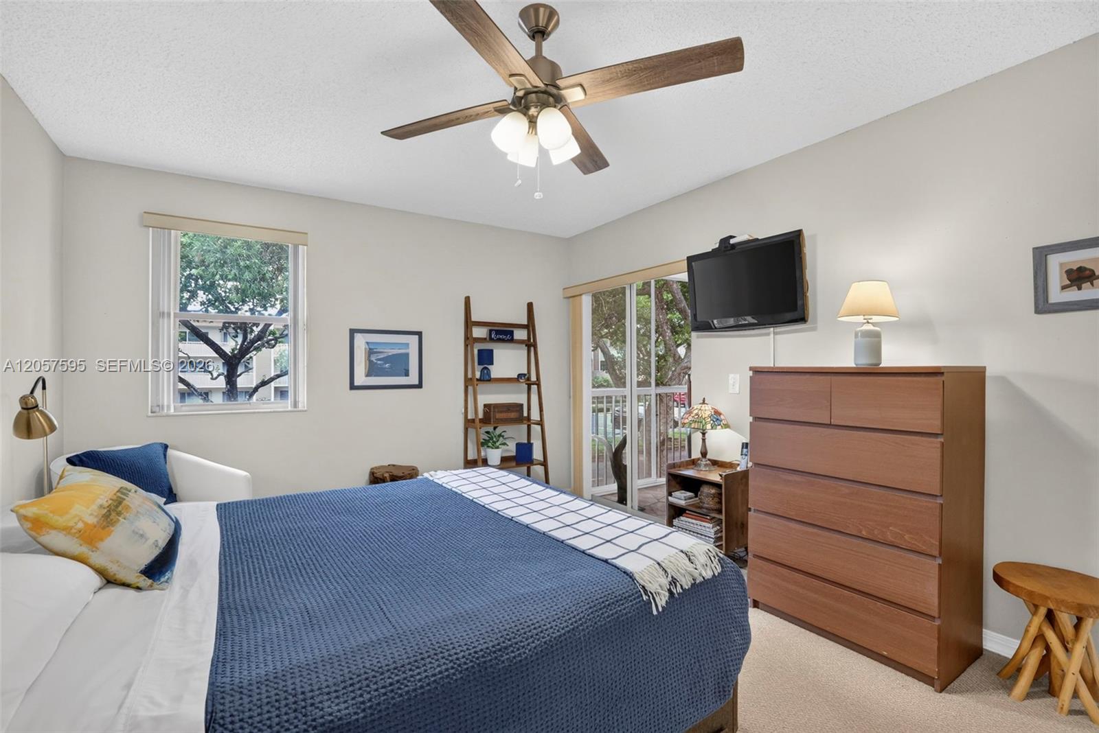 7449 N Devon Drive 207 Property Photo 13
