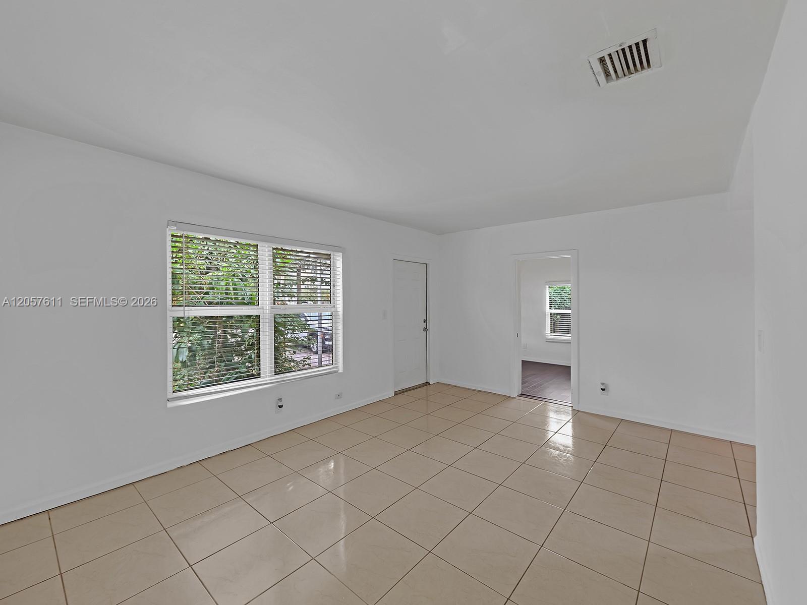1636 Ne 15th Avenue Property Photo 8