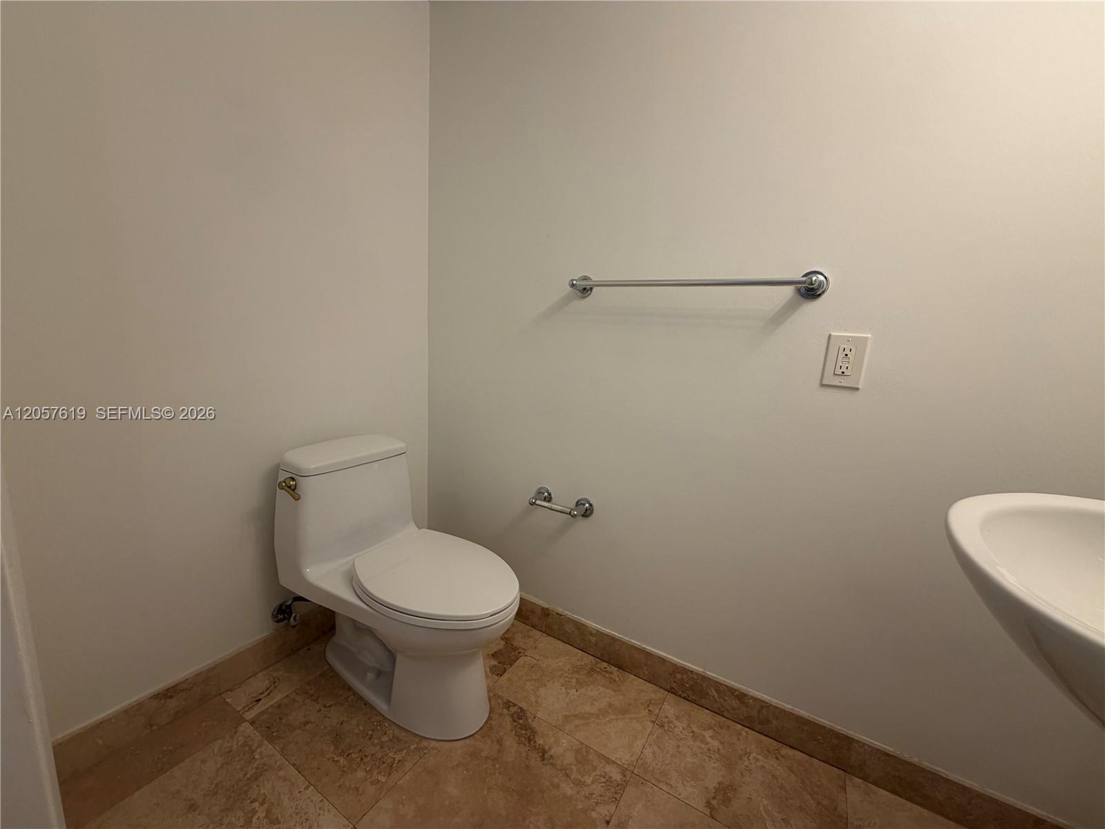 41 Se 5th Street 404 Property Photo 10