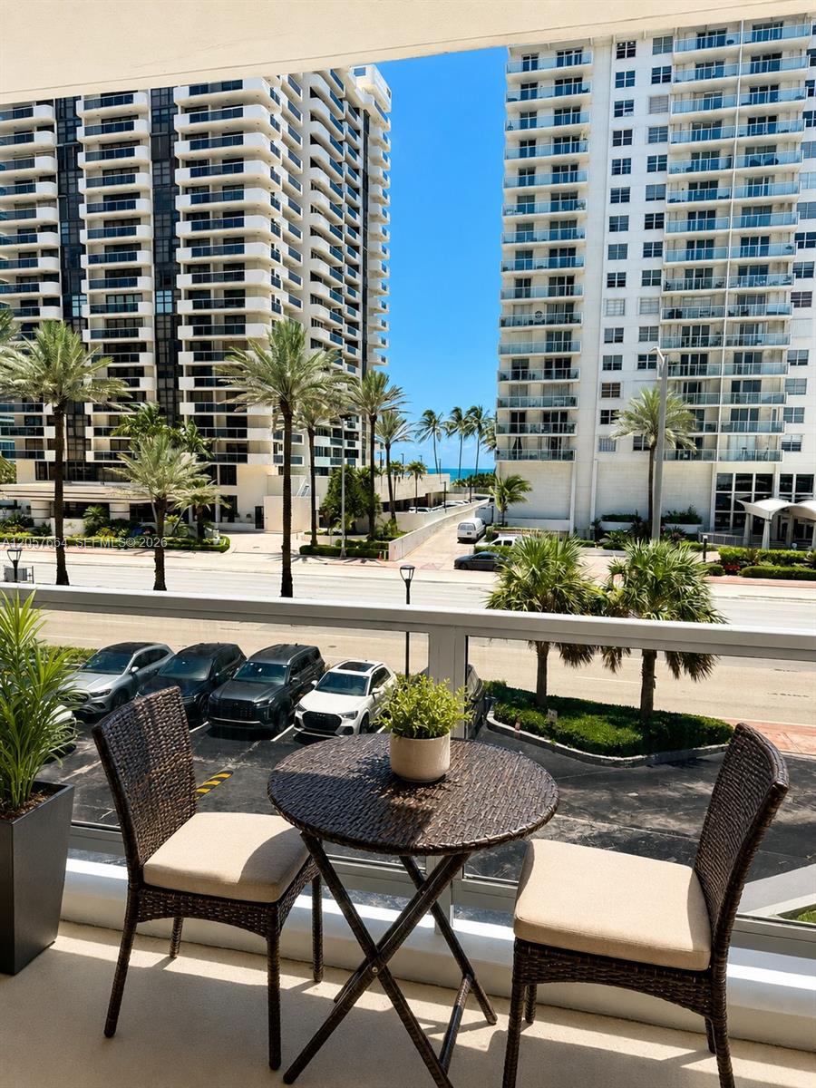5700 Collins Avenue 3c Property Photo 1