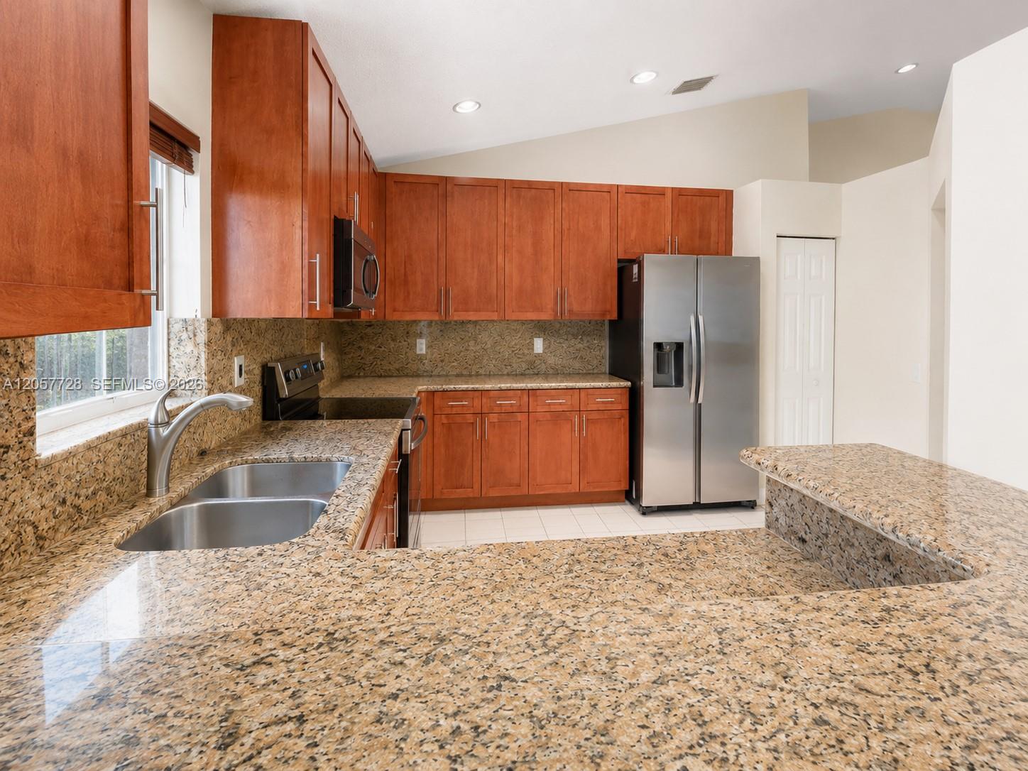 1041 Cedar Falls Drive Property Photo 8
