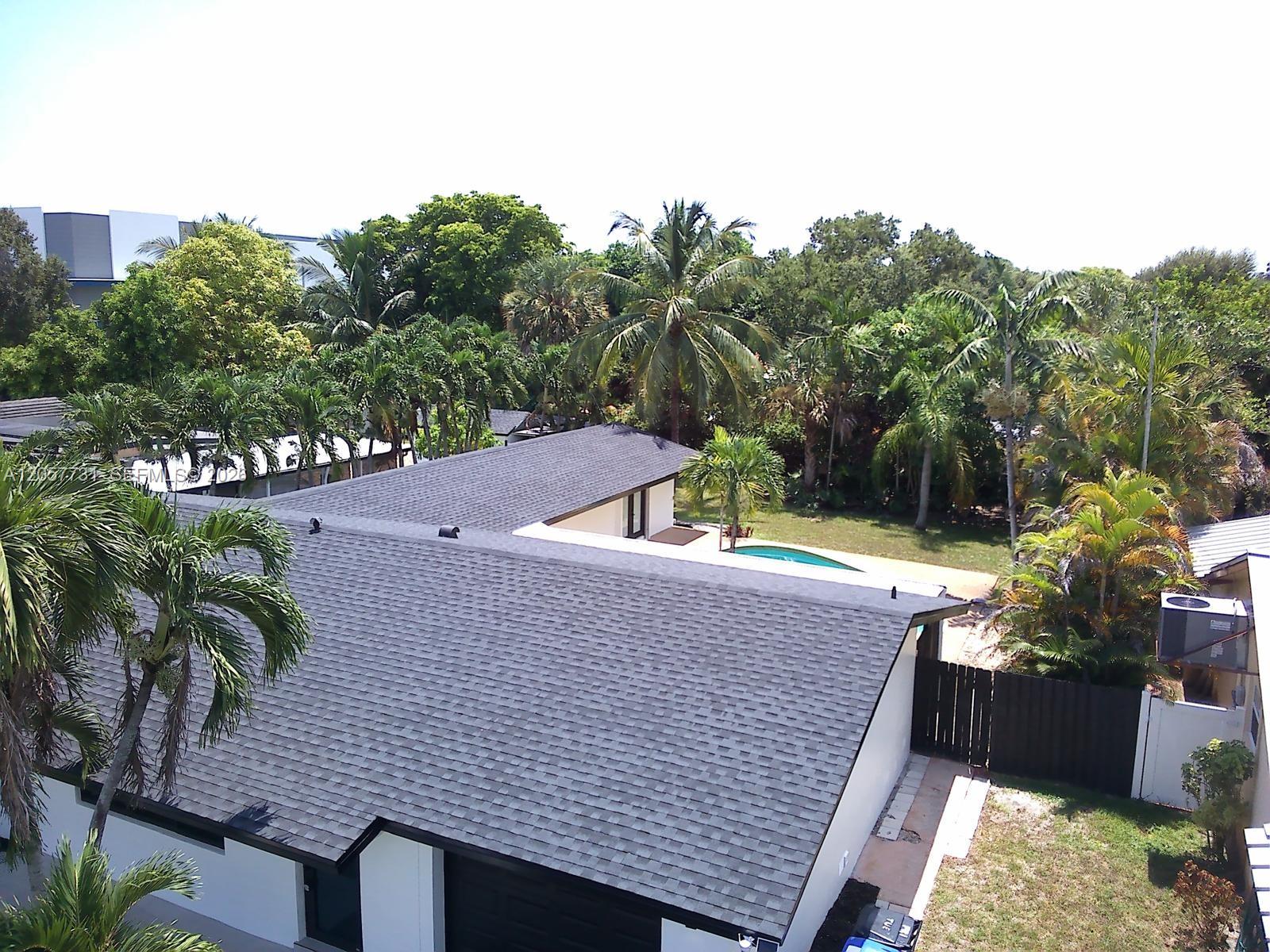1370 Sw 32nd Street Property Photo 4