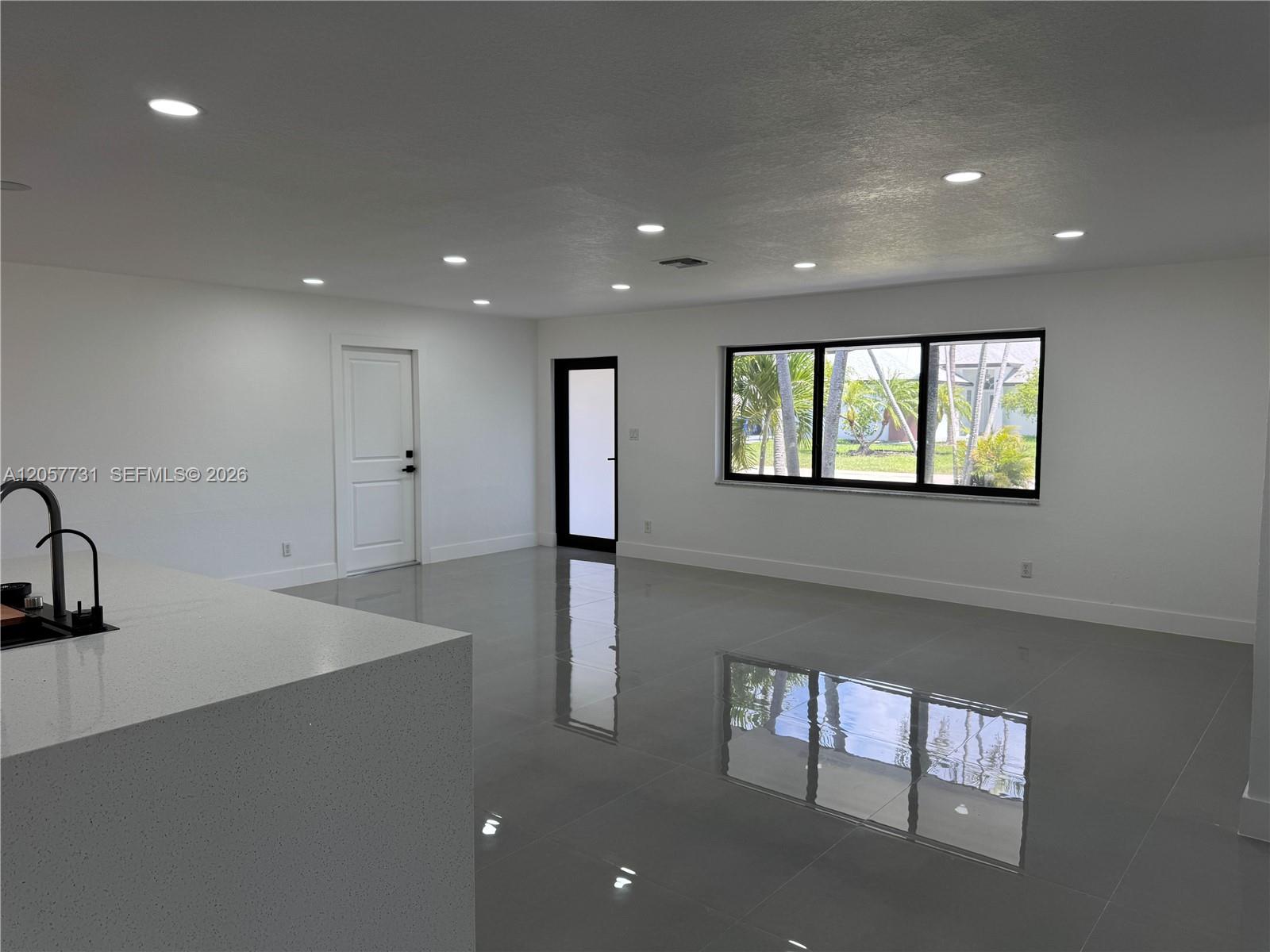 1370 Sw 32nd Street Property Photo 7