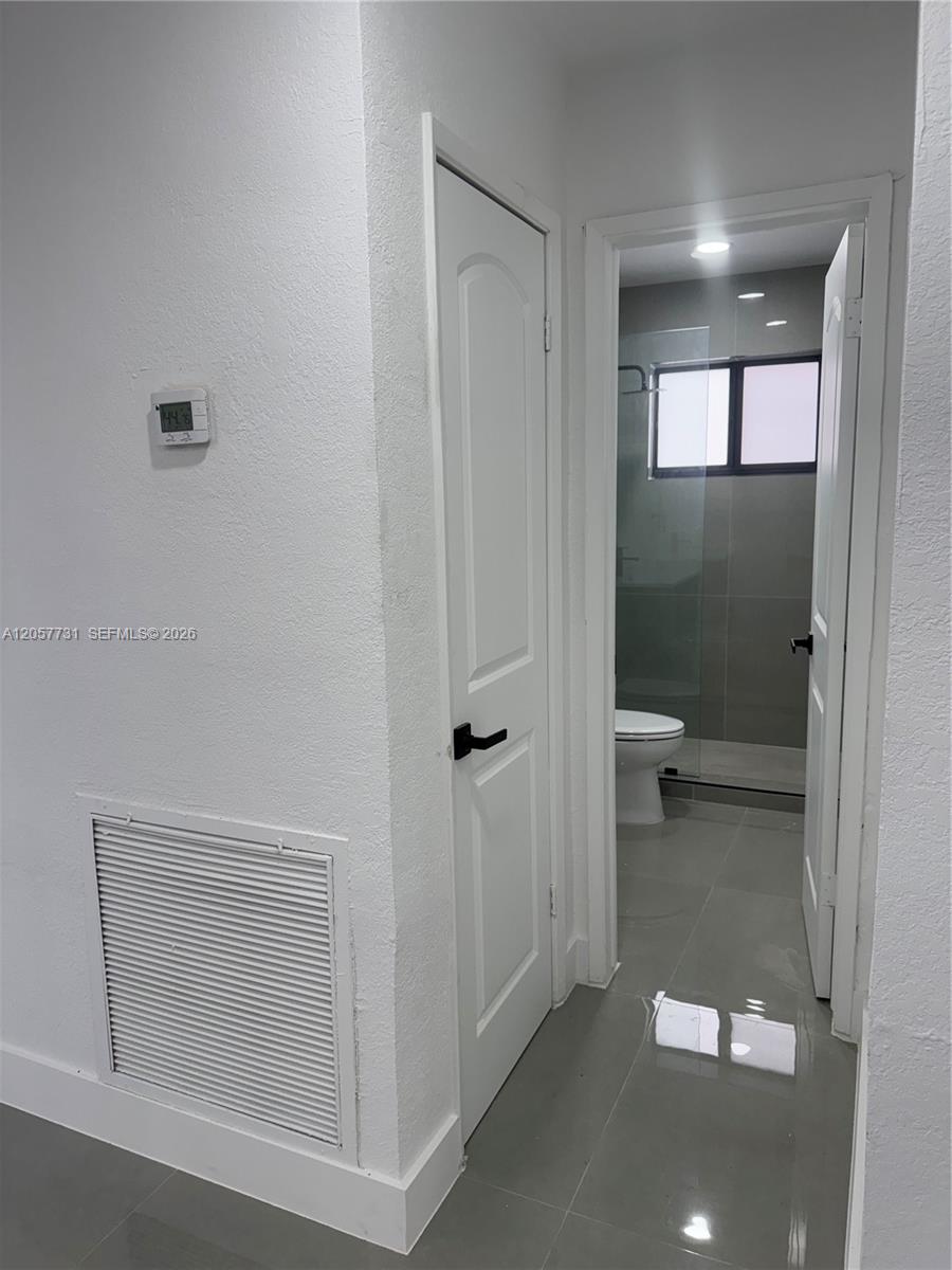 1370 Sw 32nd Street Property Photo 11