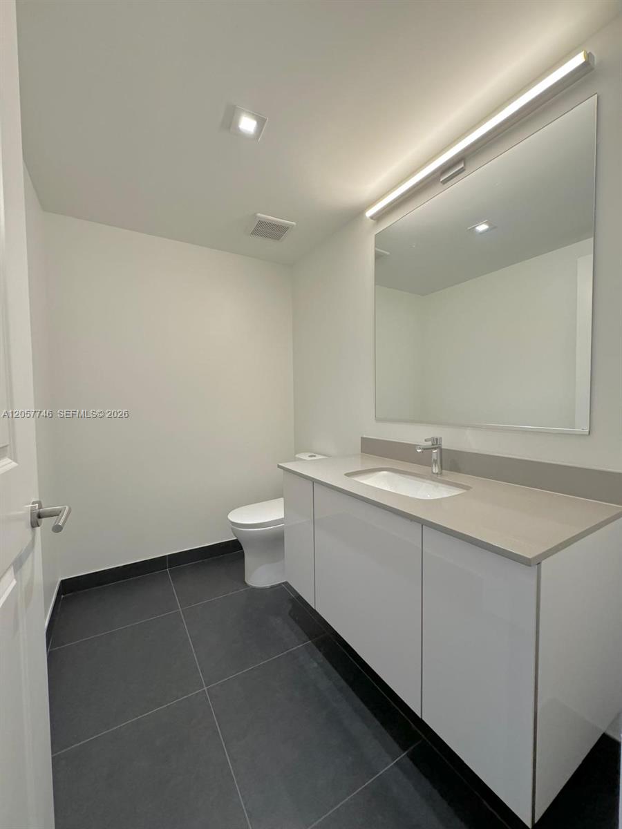 1600 Ne 1st Avenue 2611 Property Photo 8