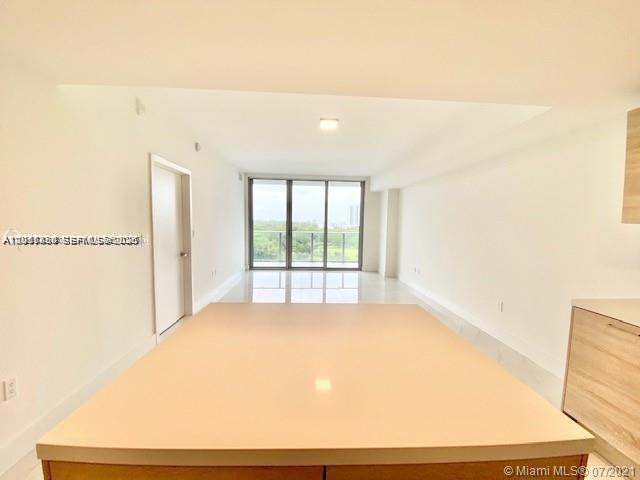 16385 Biscayne Boulevard 702 Property Photo 11