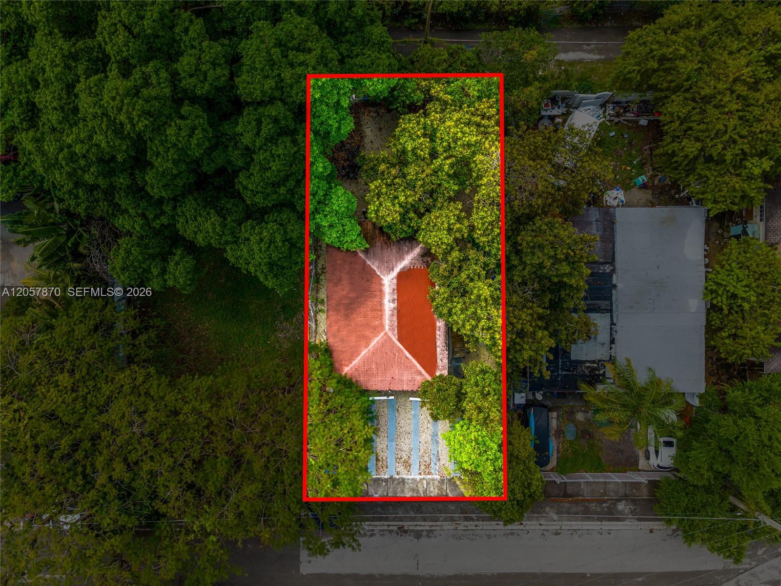 270-272 NW 35th Street Property Photo 1