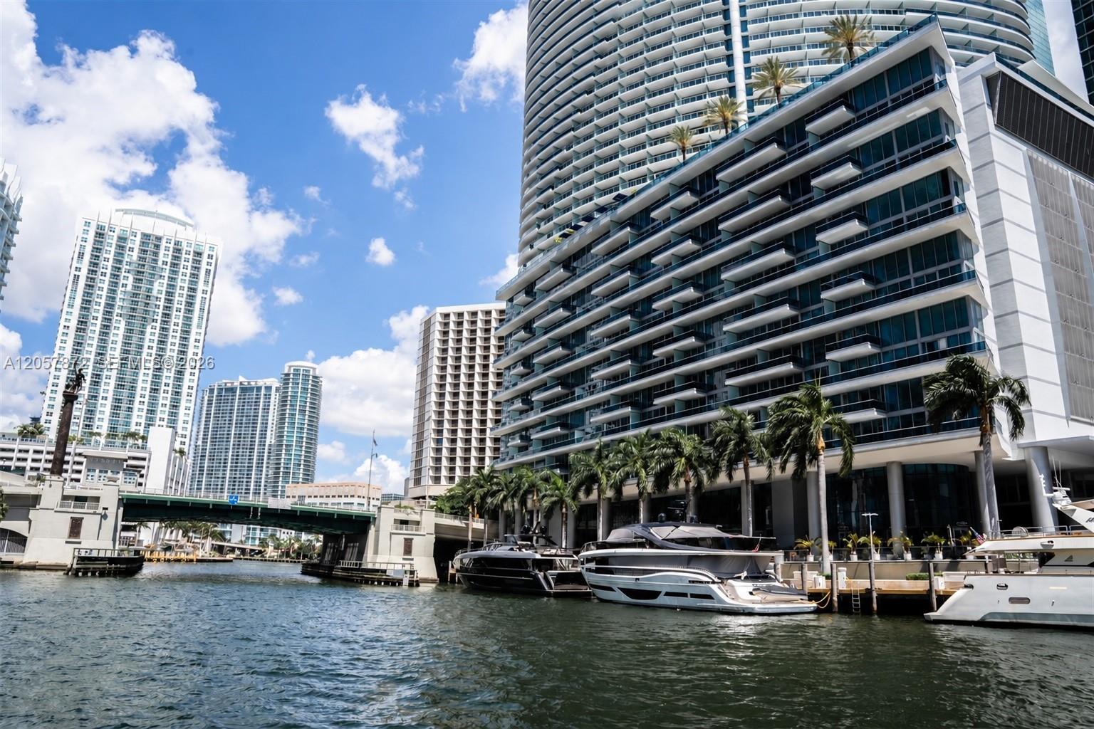 495 Brickell Avenue 5007 Property Photo 39