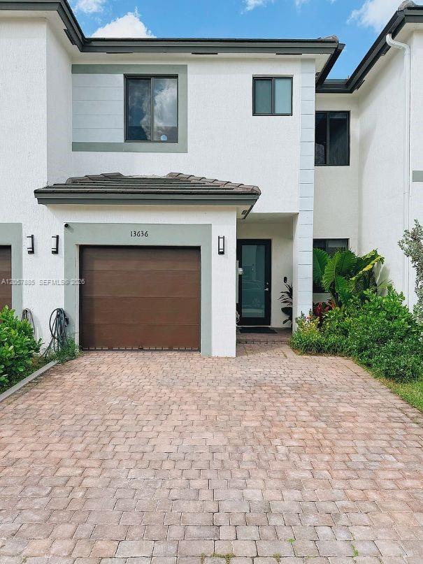 13636 Sw 157th Court Property Photo 1