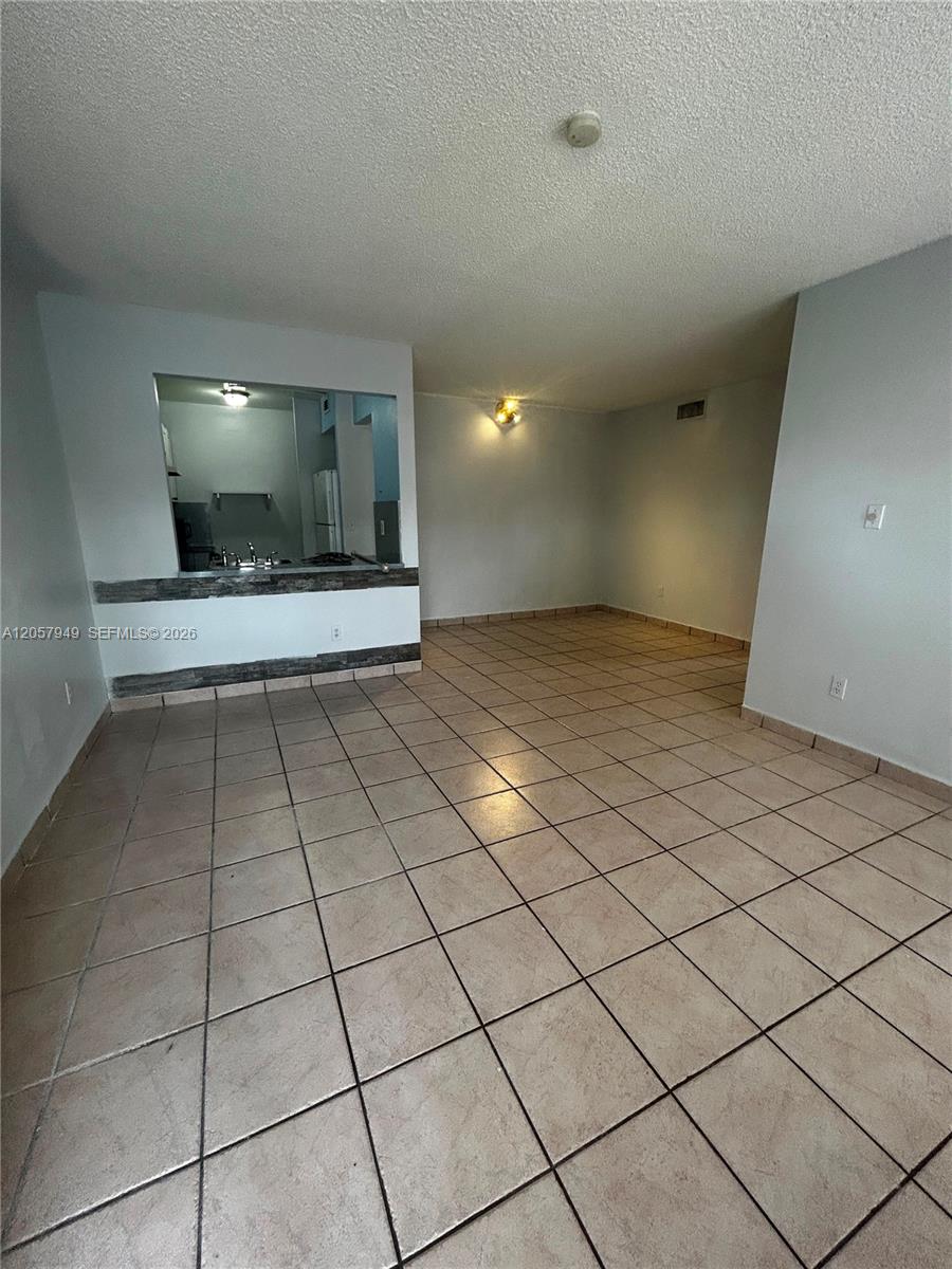 A12057949 Property Photo 6