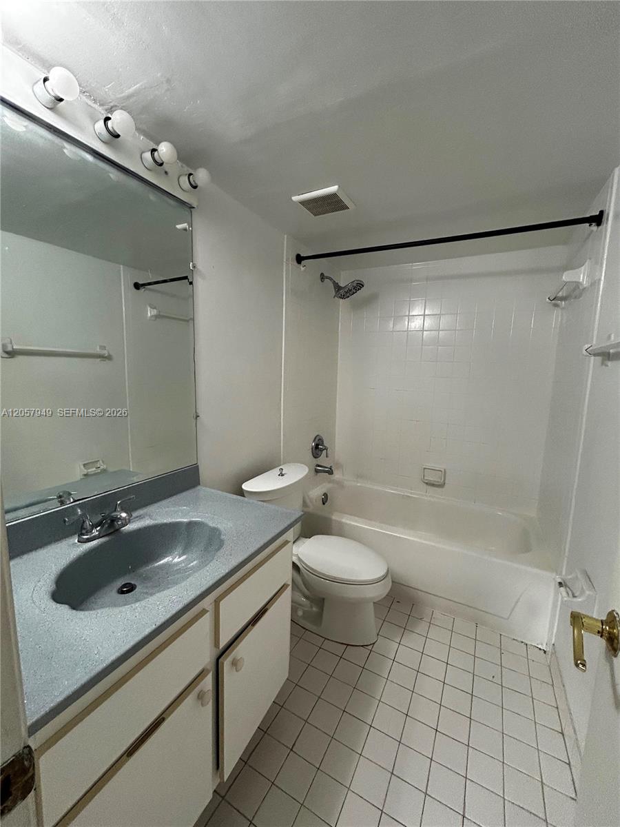 A12057949 Property Photo 9