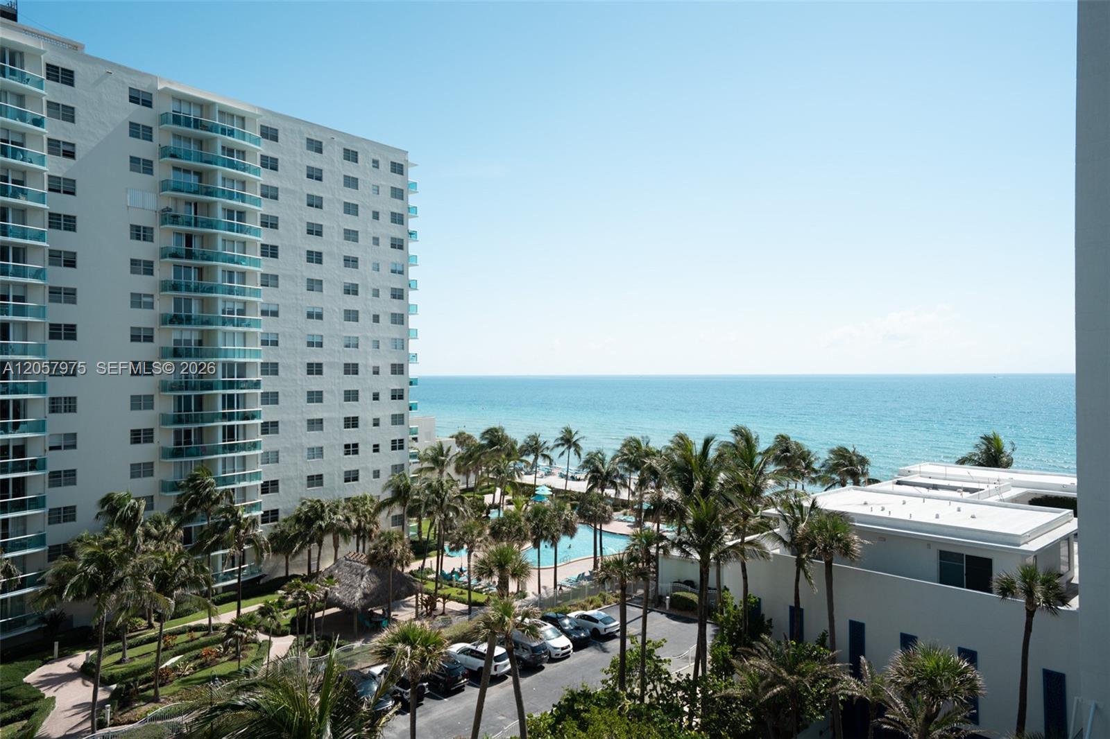 4001 S Ocean Drive 7p Property Photo 2