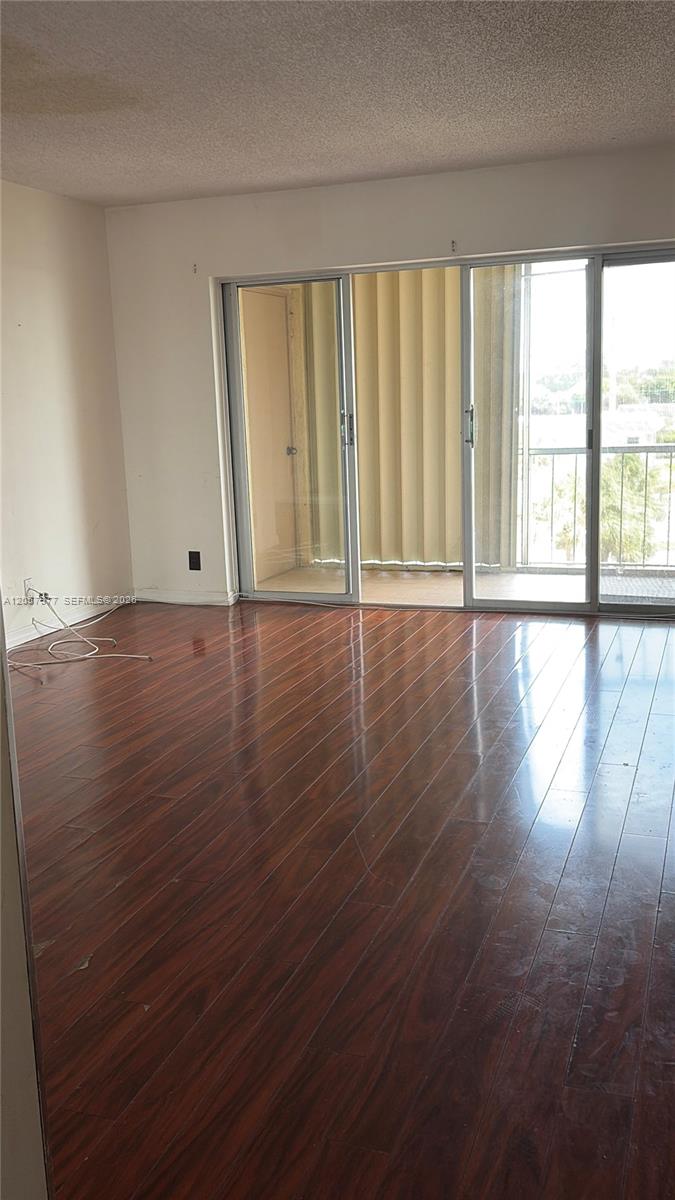 505 Spencer Drive 315 Property Photo 4