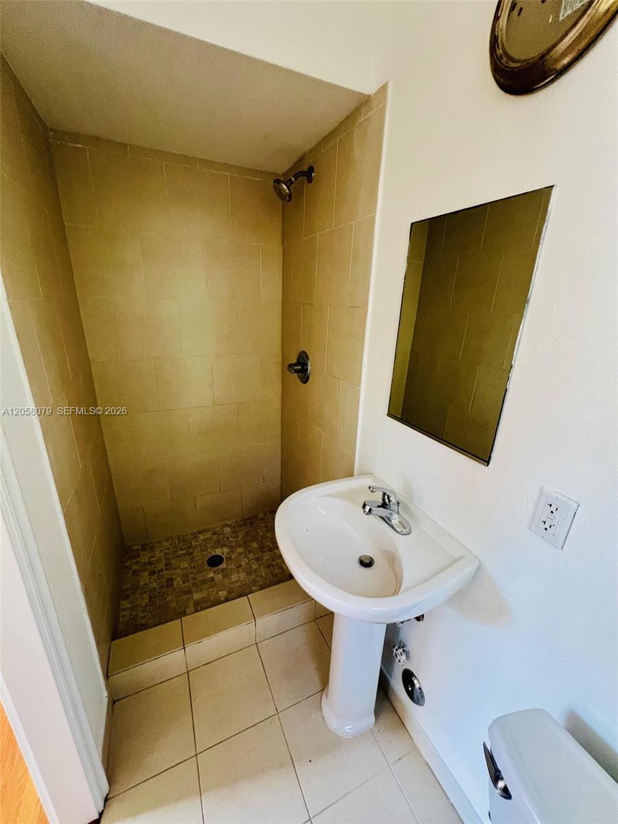 2830 Pine Tree Drive 1 Property Photo 21