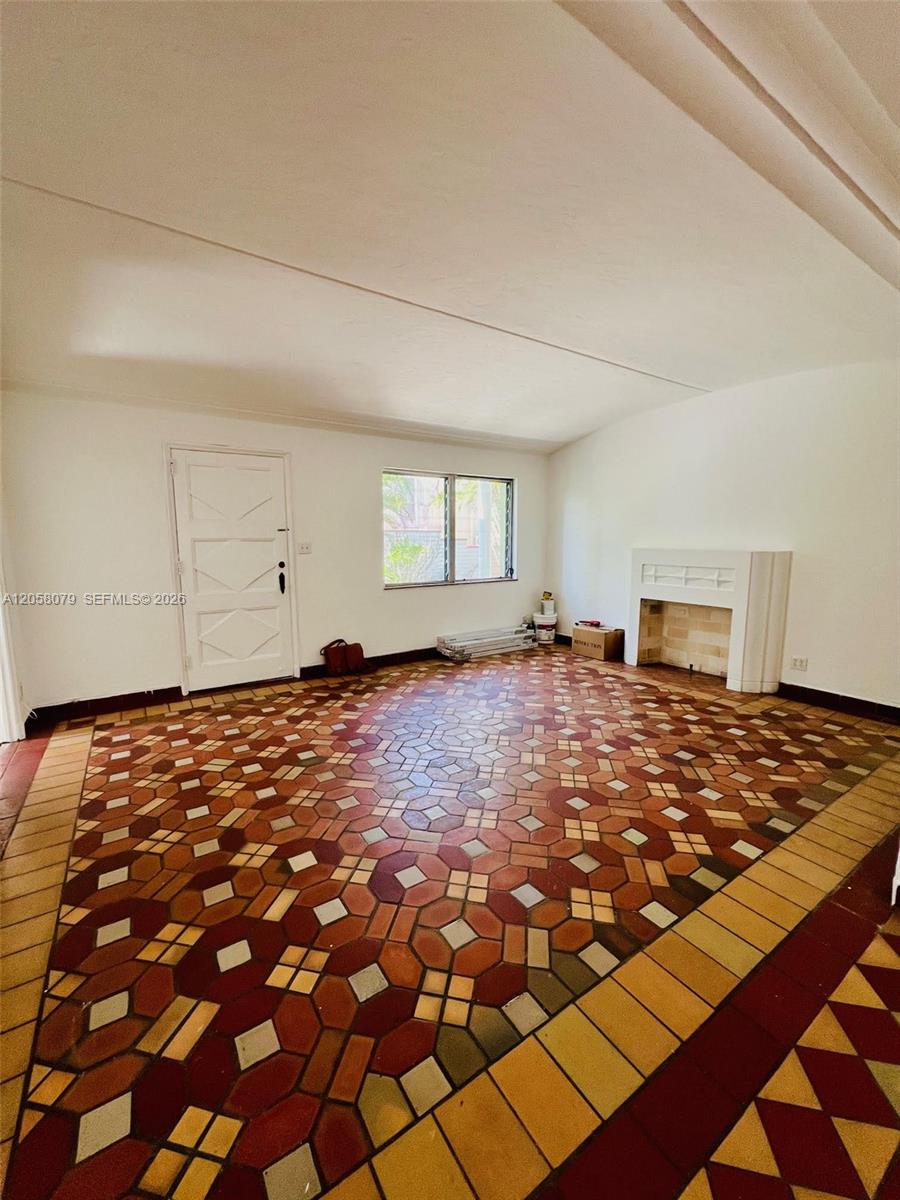 2830 Pine Tree Drive 1 Property Photo 23