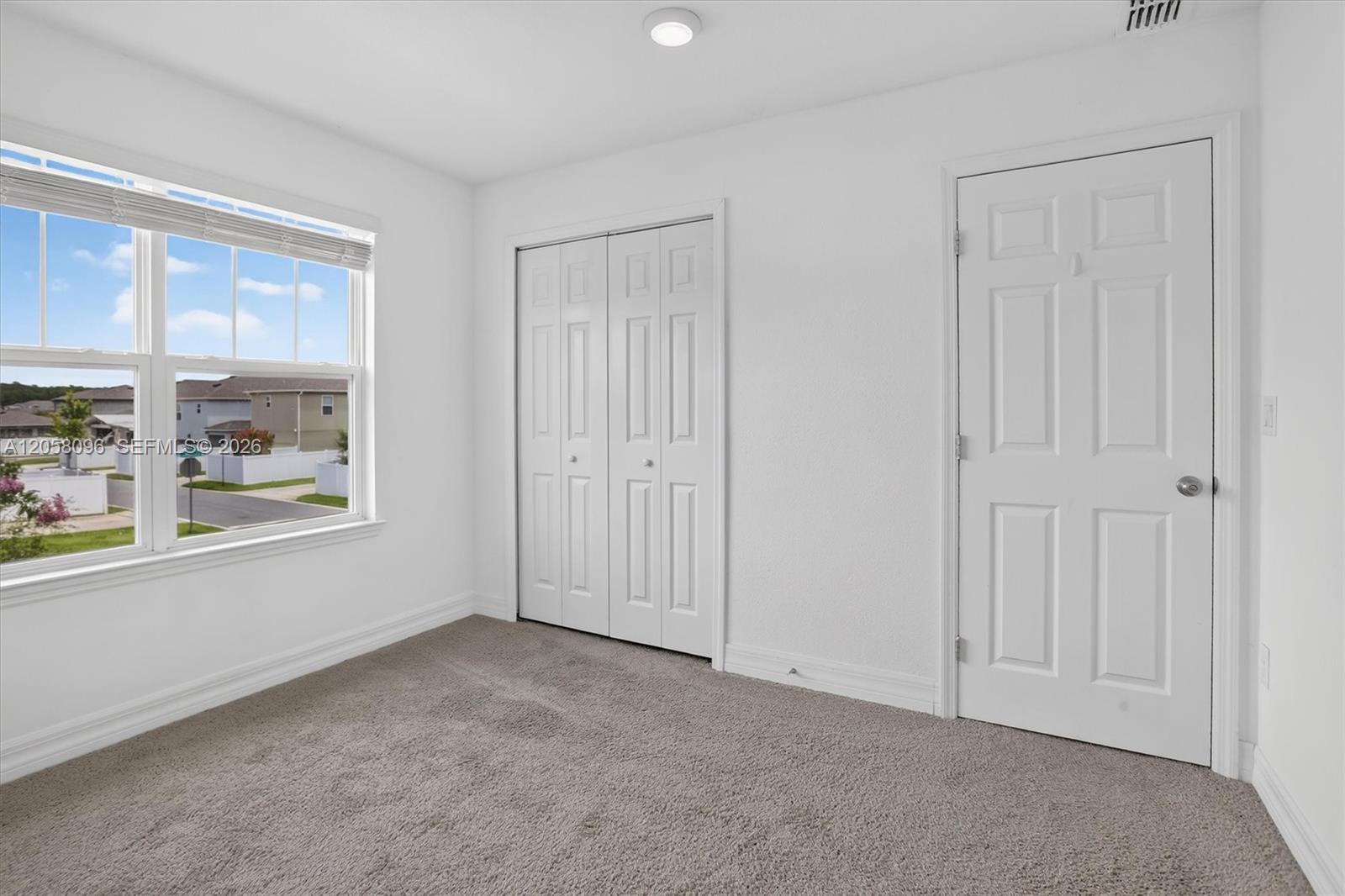 8565 Lamppost Property Photo 24