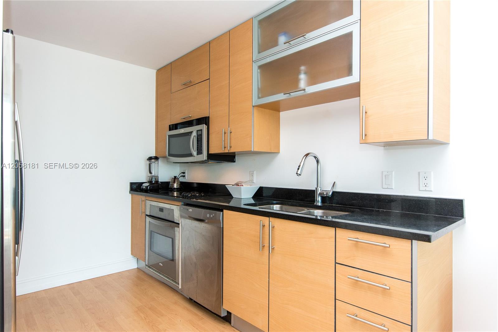A12058181 Property Photo 3