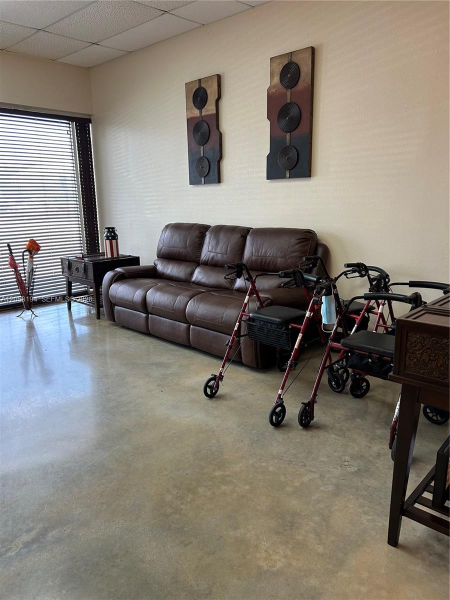 A12058194 Property Photo 27