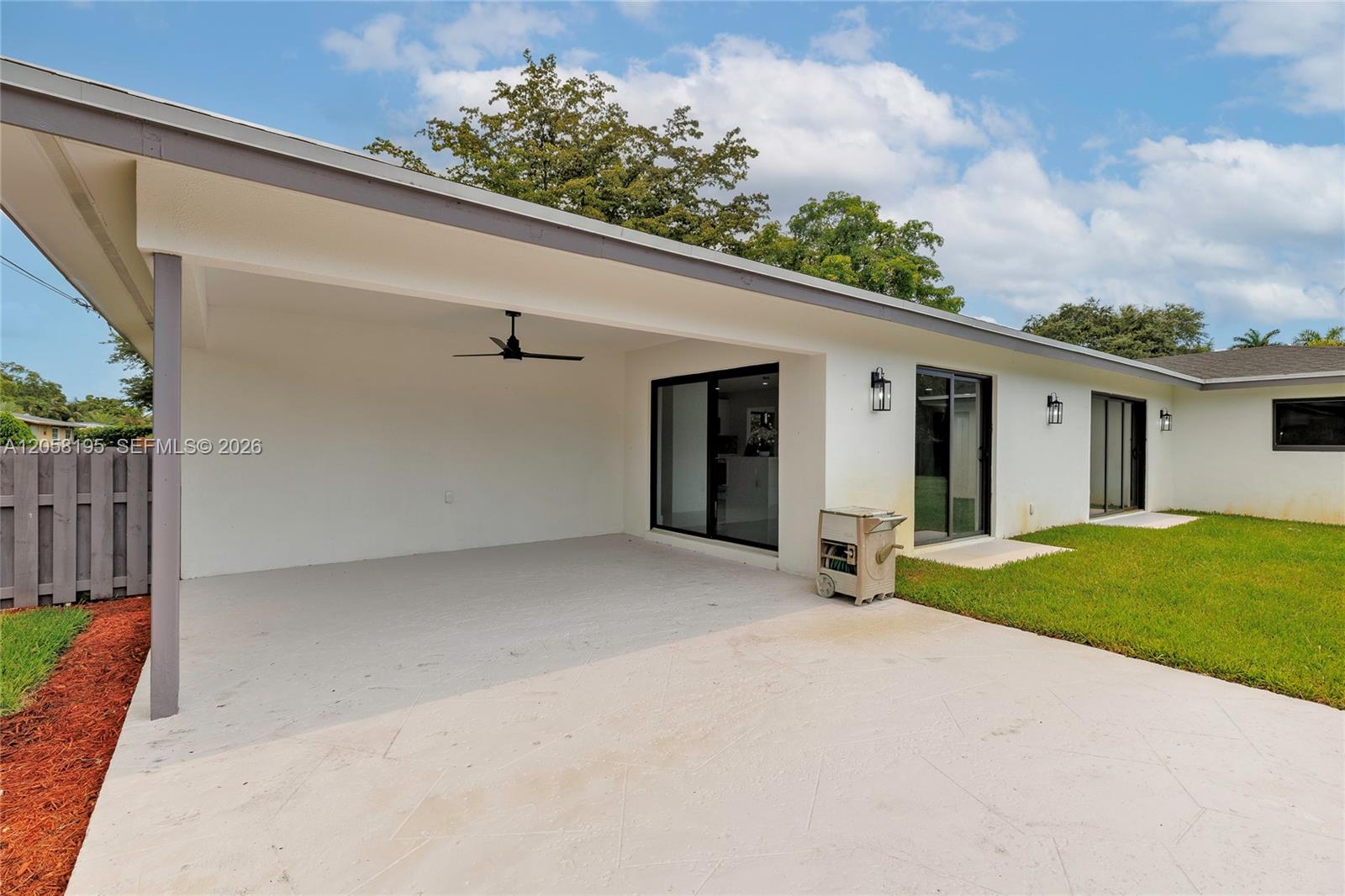 6940 Nw 6th Street Property Photo 18