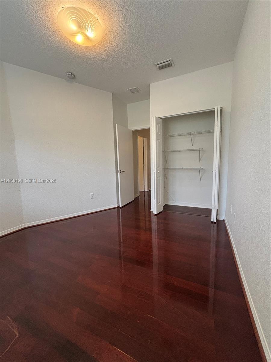 4931 N Harbor Isles Drive 203 Property Photo 17
