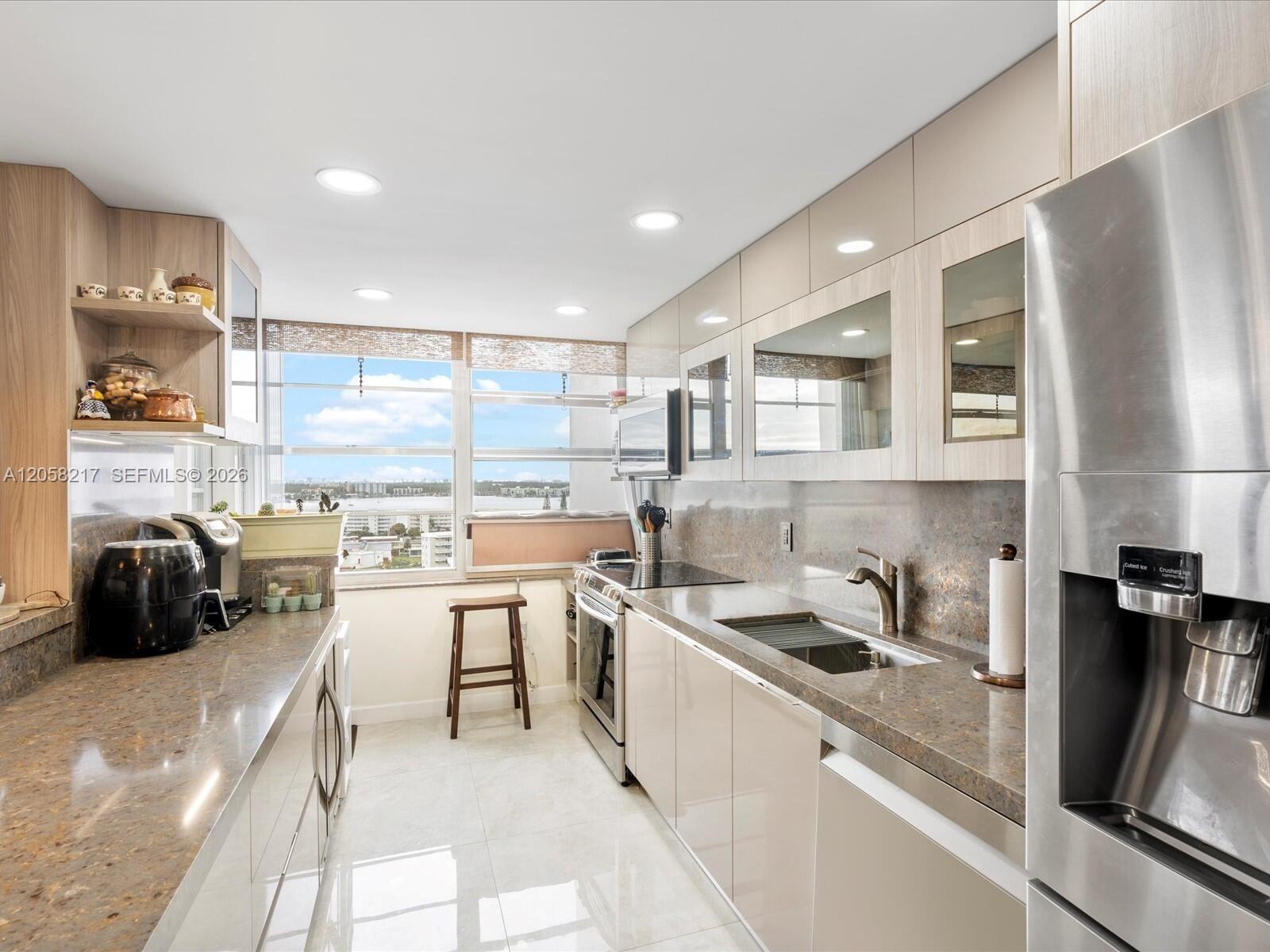 18071 Biscayne Boulevard 1401 Property Photo 13
