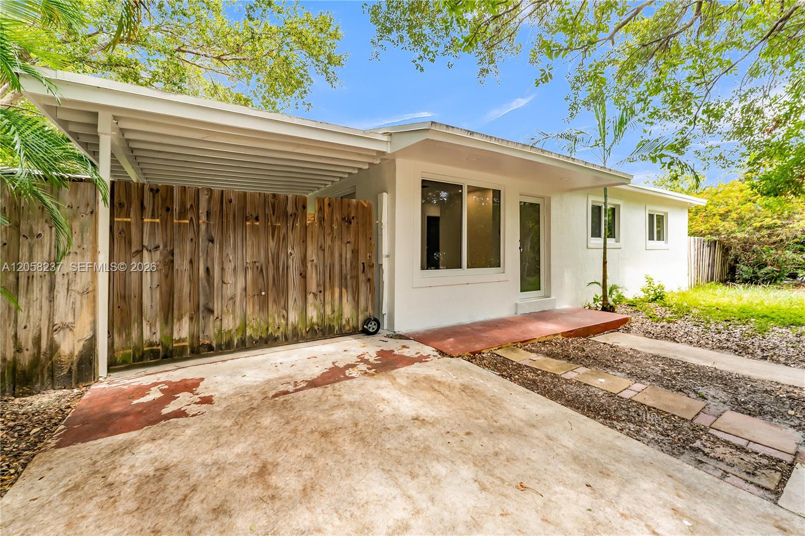 3611 Sw 36th Street Property Photo 1