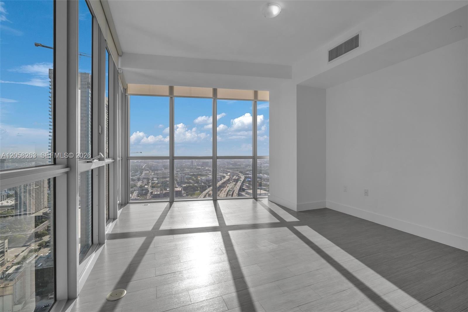1100 Biscayne Boulevard 4308 Property Photo 37